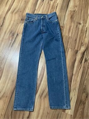 VTG 2000 Levis 501 Original Fit Denim Jeans Mens Size 29x30  Button Fly